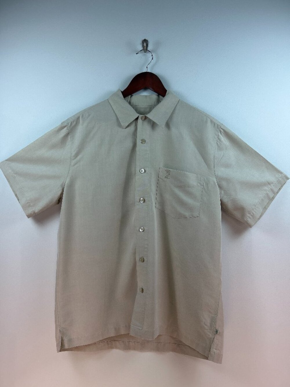 Solitude Men's Khaki Short Sleeve Button Down Shirt Size M